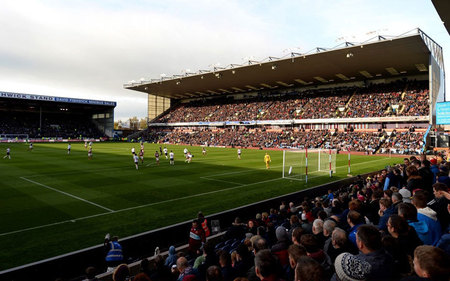 据和场上的 据和场上的