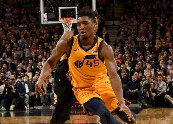 青少年的身 青少年的身