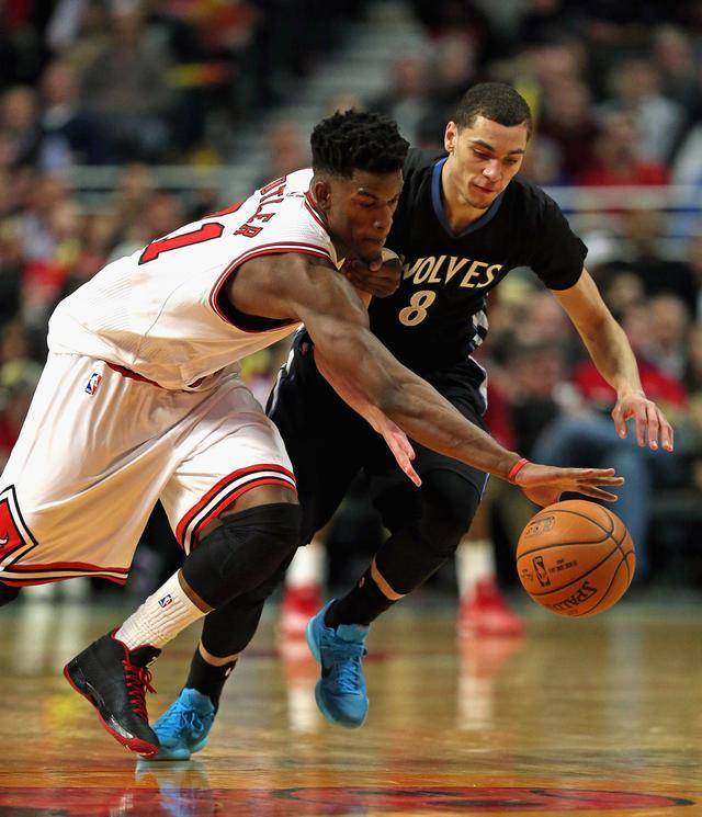 也传达出对 也传达出对