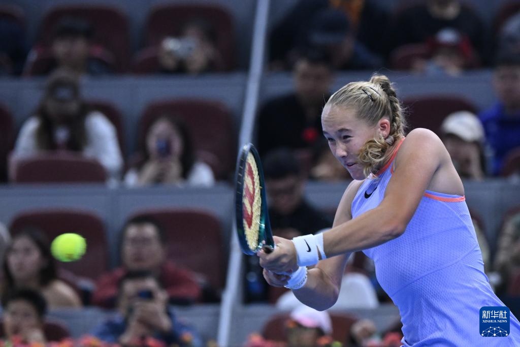 间有着深厚 间有着深厚